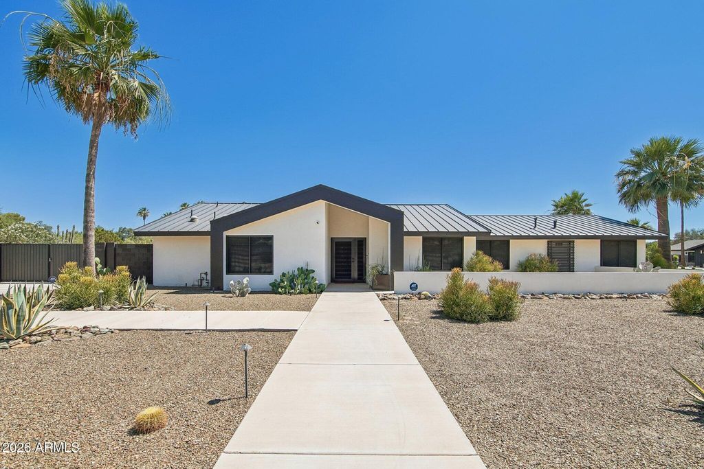 7001 E DREYFUS Avenue, Scottsdale, AZ 85254