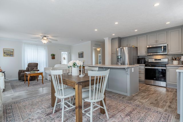 104 Robin Hood Drive, Exeter, NH 03833