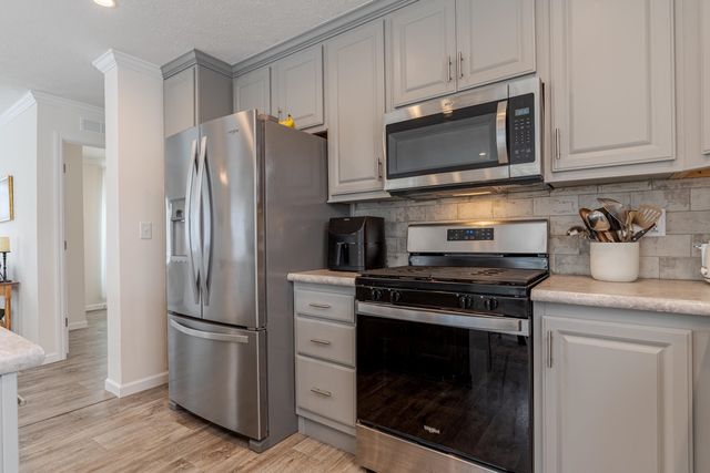 104 Robin Hood Drive, Exeter, NH 03833