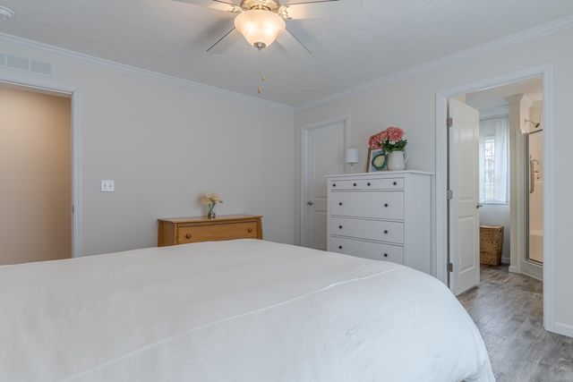 104 Robin Hood Drive, Exeter, NH 03833
