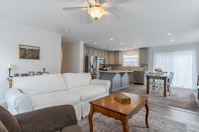 104 Robin Hood Drive, Exeter, NH 03833