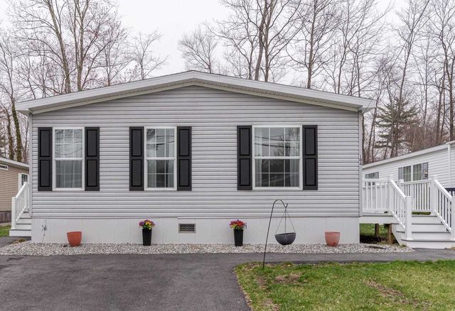 104 Robin Hood Drive, Exeter, NH 03833