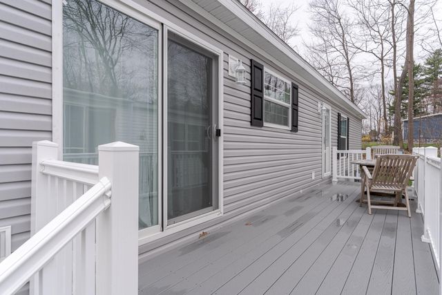 104 Robin Hood Drive, Exeter, NH 03833