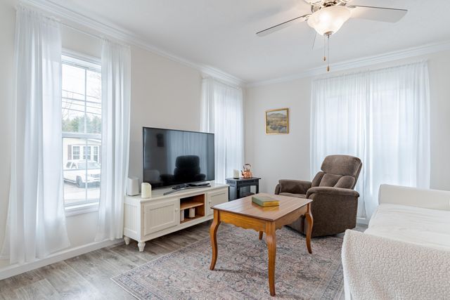 104 Robin Hood Drive, Exeter, NH 03833