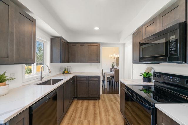44 E Graves Rd, Spokane, WA 99218