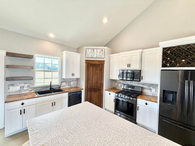 10451 FM 773, Murchison, TX 75778