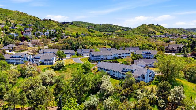 3766 S CARDIFF CIR, Bountiful, UT 84010