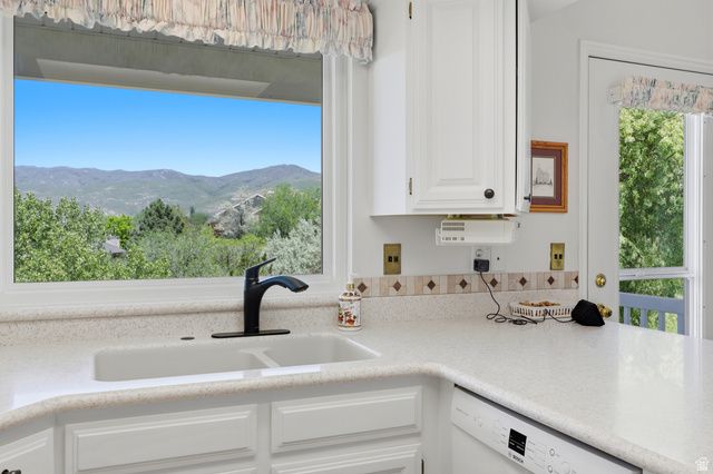 3766 S CARDIFF CIR, Bountiful, UT 84010