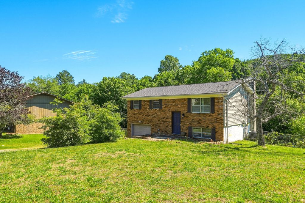 433 Sevier Street, Hixson, TN 37343