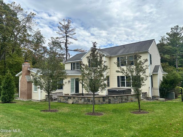 109 Woods Lane, Menands, NY 12204