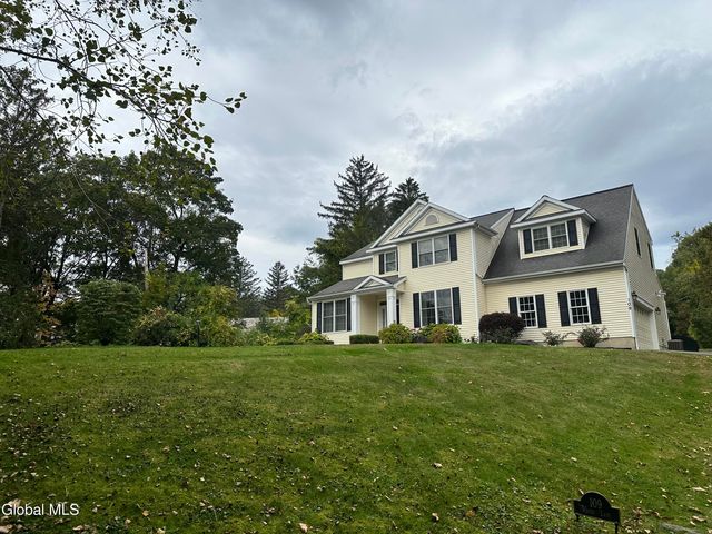 109 Woods Lane, Menands, NY 12204