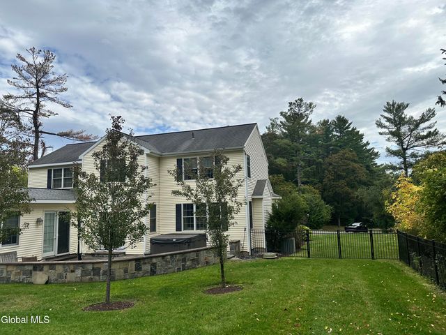 109 Woods Lane, Menands, NY 12204