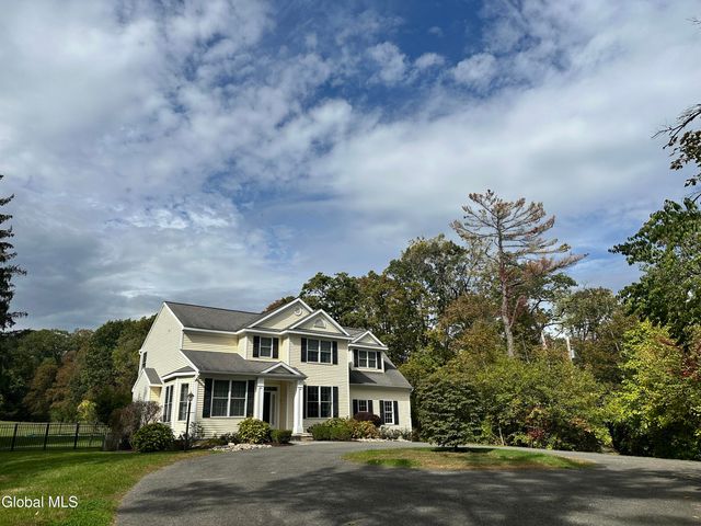 109 Woods Lane, Menands, NY 12204