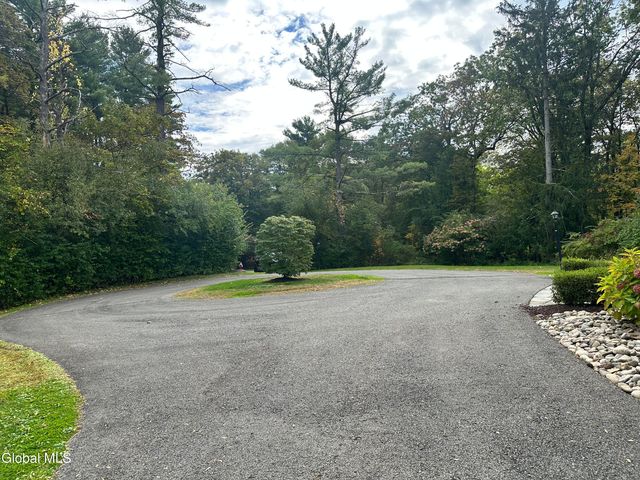 109 Woods Lane, Menands, NY 12204