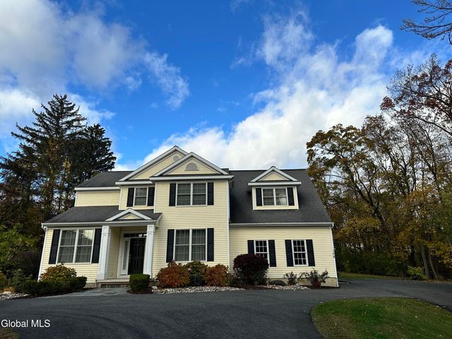 109 Woods Lane, Menands, NY 12204