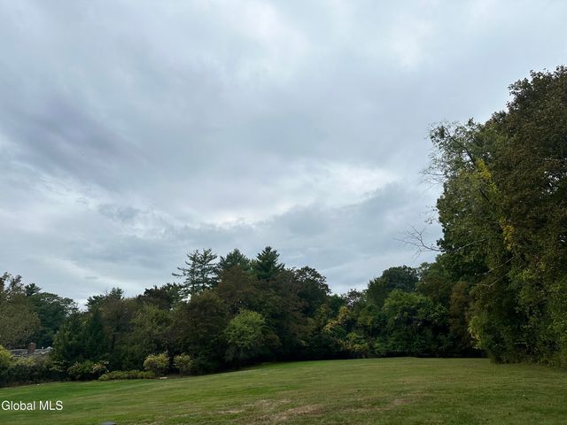 109 Woods Lane, Menands, NY 12204