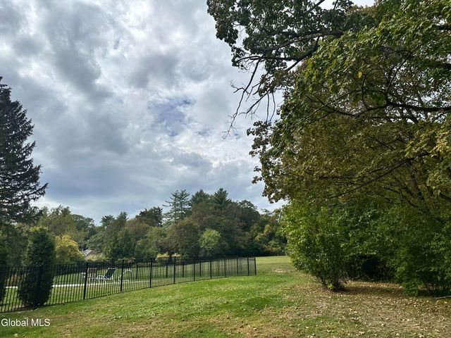 109 Woods Lane, Menands, NY 12204