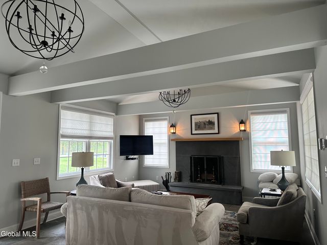 109 Woods Lane, Menands, NY 12204