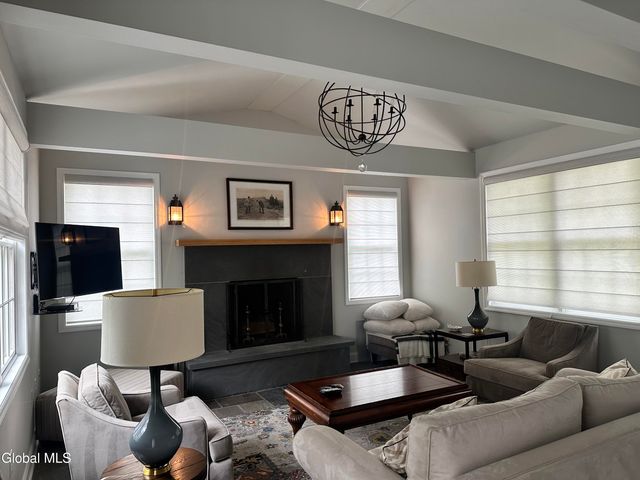 109 Woods Lane, Menands, NY 12204