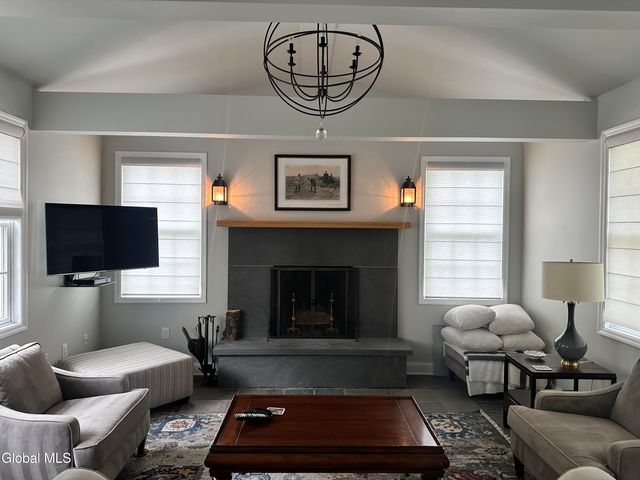 109 Woods Lane, Menands, NY 12204