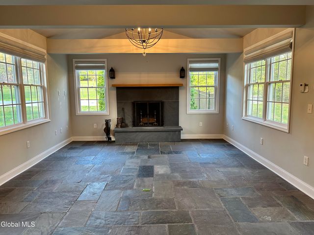 109 Woods Lane, Menands, NY 12204