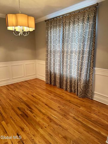 109 Woods Lane, Menands, NY 12204