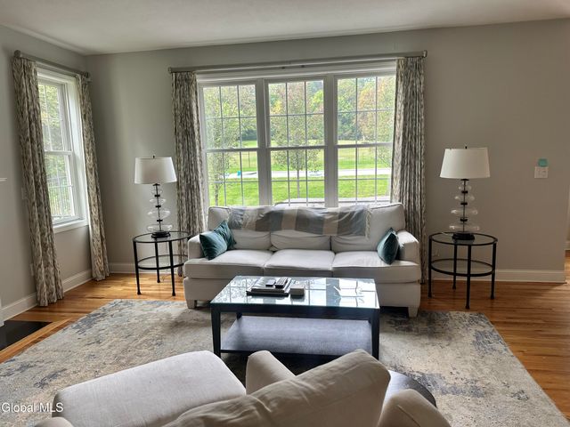 109 Woods Lane, Menands, NY 12204