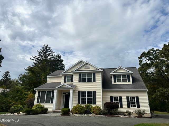 109 Woods Lane, Menands, NY 12204