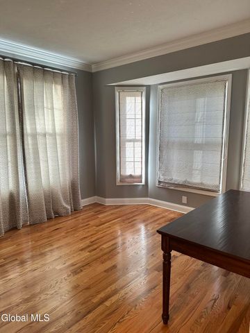 109 Woods Lane, Menands, NY 12204