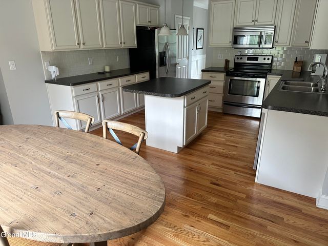 109 Woods Lane, Menands, NY 12204