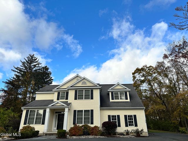 109 Woods Lane, Menands, NY 12204