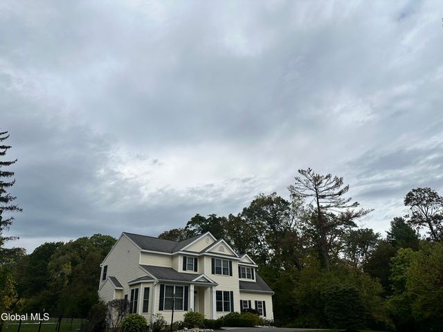 109 Woods Lane, Menands, NY 12204