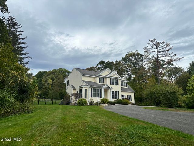 109 Woods Lane, Menands, NY 12204