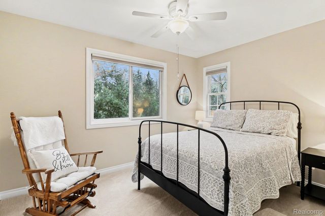 4372 Lamson Drive, Waterford Charter Township, MI 48329