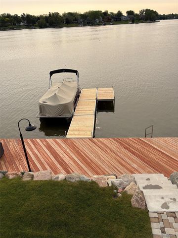 4372 Lamson Drive, Waterford Charter Township, MI 48329