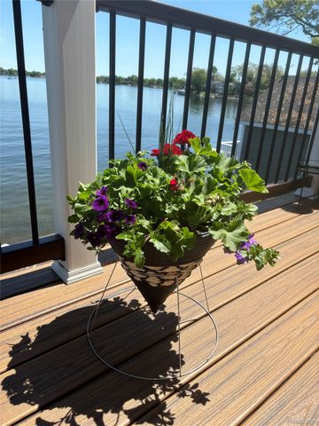 4372 Lamson Drive, Waterford Charter Township, MI 48329