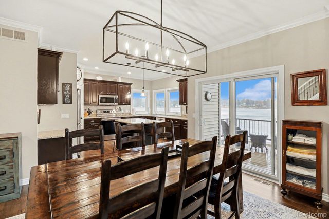 4372 Lamson Drive, Waterford Charter Township, MI 48329