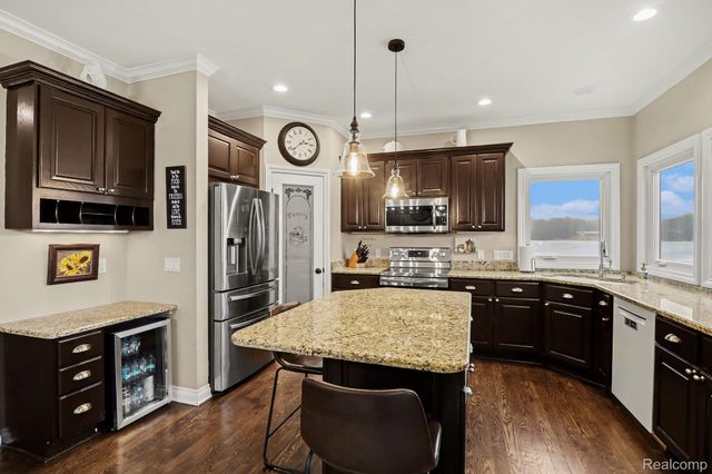 4372 Lamson Drive, Waterford Charter Township, MI 48329