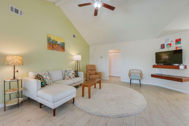 501 Riggs Street, Brenham, TX 77833