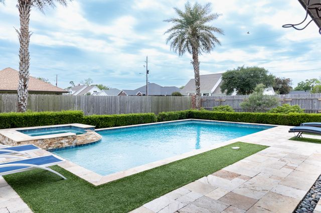 2513 Cassie Lane, Lake Charles, LA 70605