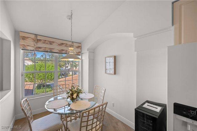 8415 Excalibur CIR B10, Naples, FL 34108