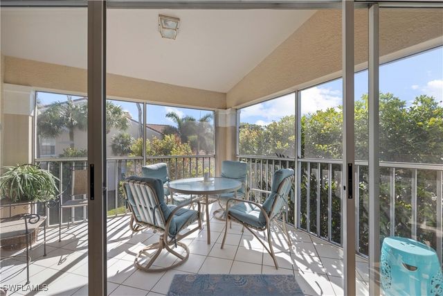 8415 Excalibur CIR B10, Naples, FL 34108