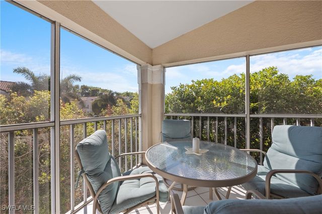 8415 Excalibur CIR B10, Naples, FL 34108