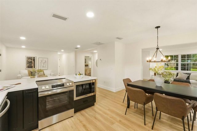 1102 SAMY DRIVE, Tampa, FL 33613