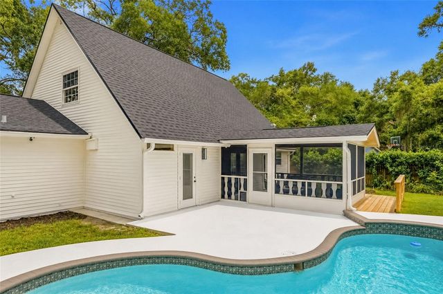 1102 SAMY DRIVE, Tampa, FL 33613