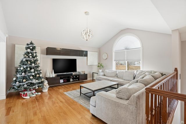 11109 Iowa Street, Crown Point, IN 46307