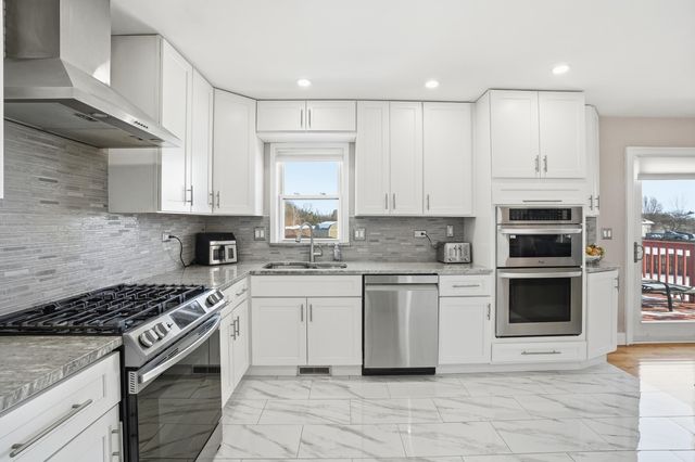 11109 Iowa Street, Crown Point, IN 46307