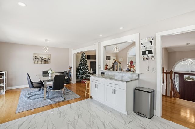 11109 Iowa Street, Crown Point, IN 46307