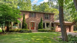 2768 Homewood Drive, Troy, MI 48098