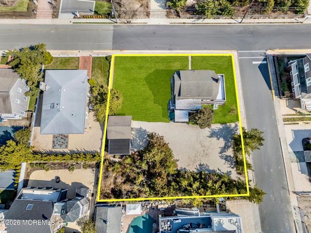 876 East Avenue, Mantoloking, NJ 08738